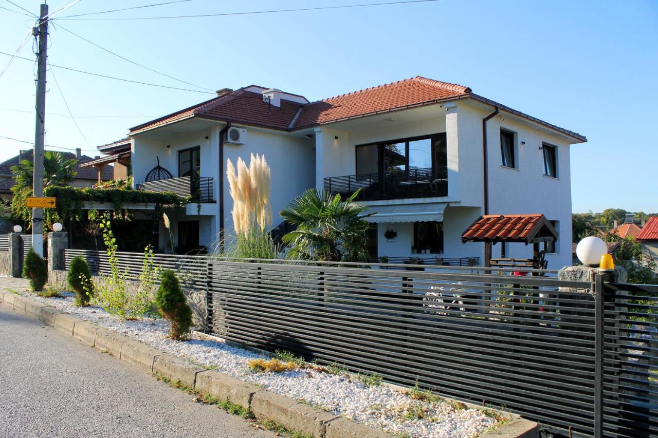 Belov Rooms And Apartments Demir Kapija Ngoại thất bức ảnh